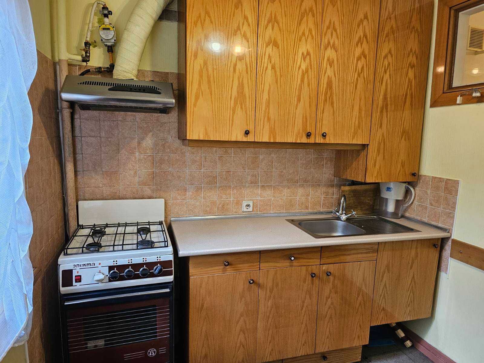 Two-room apartment with gas heating near park