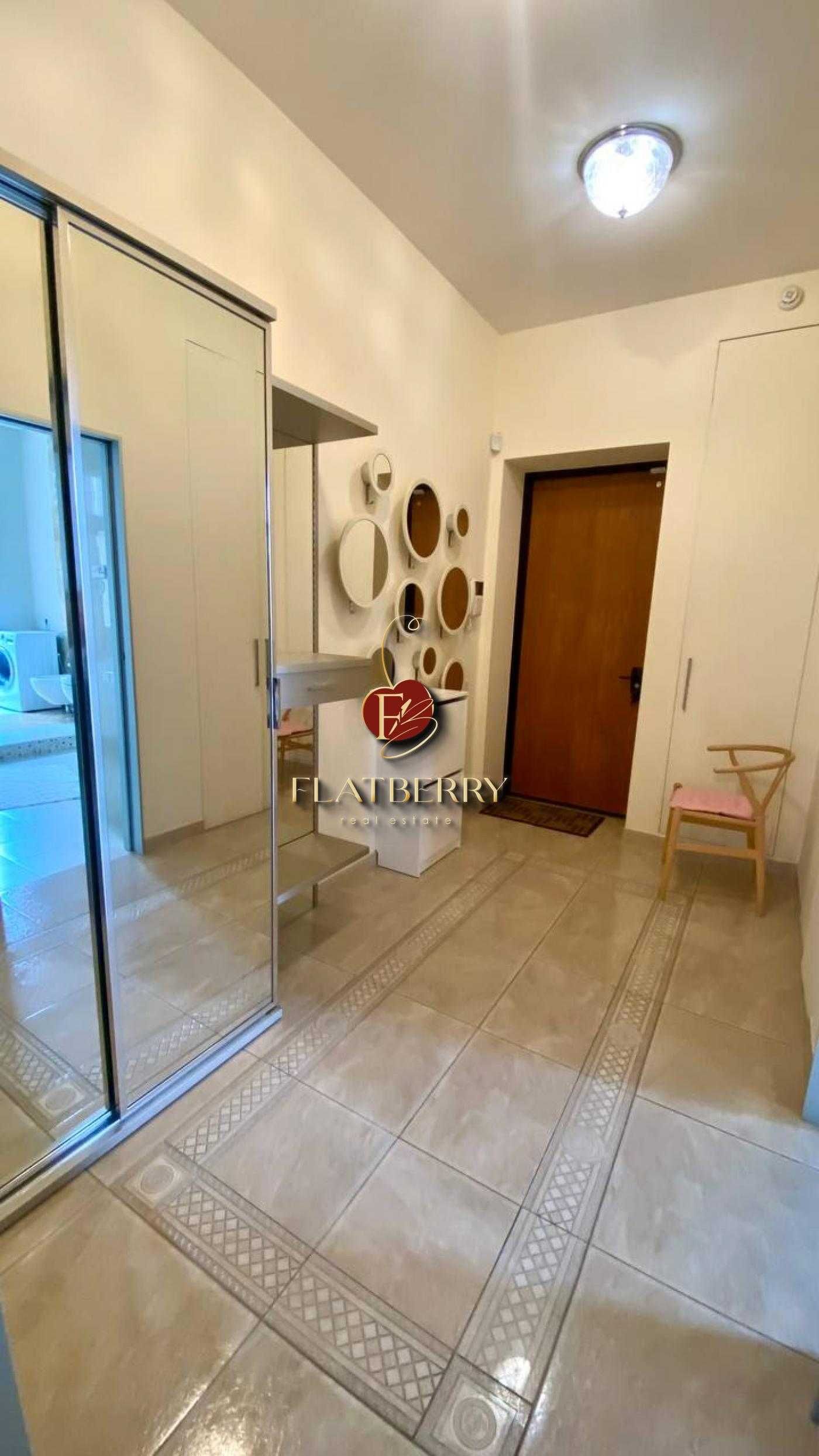 3-Bedroom Apartment in City Center, Pechersk District, Near Khreshchatyk Metro