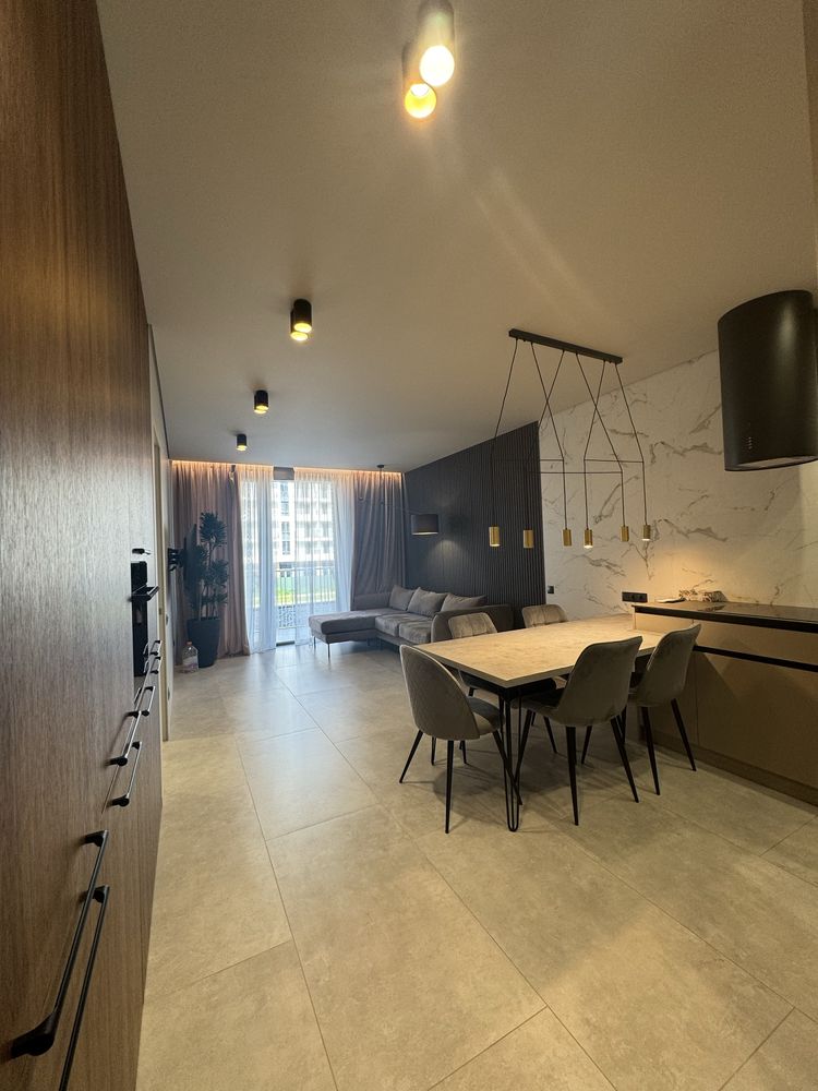 Two-bedroom apartment in Park Land complex with practical layout