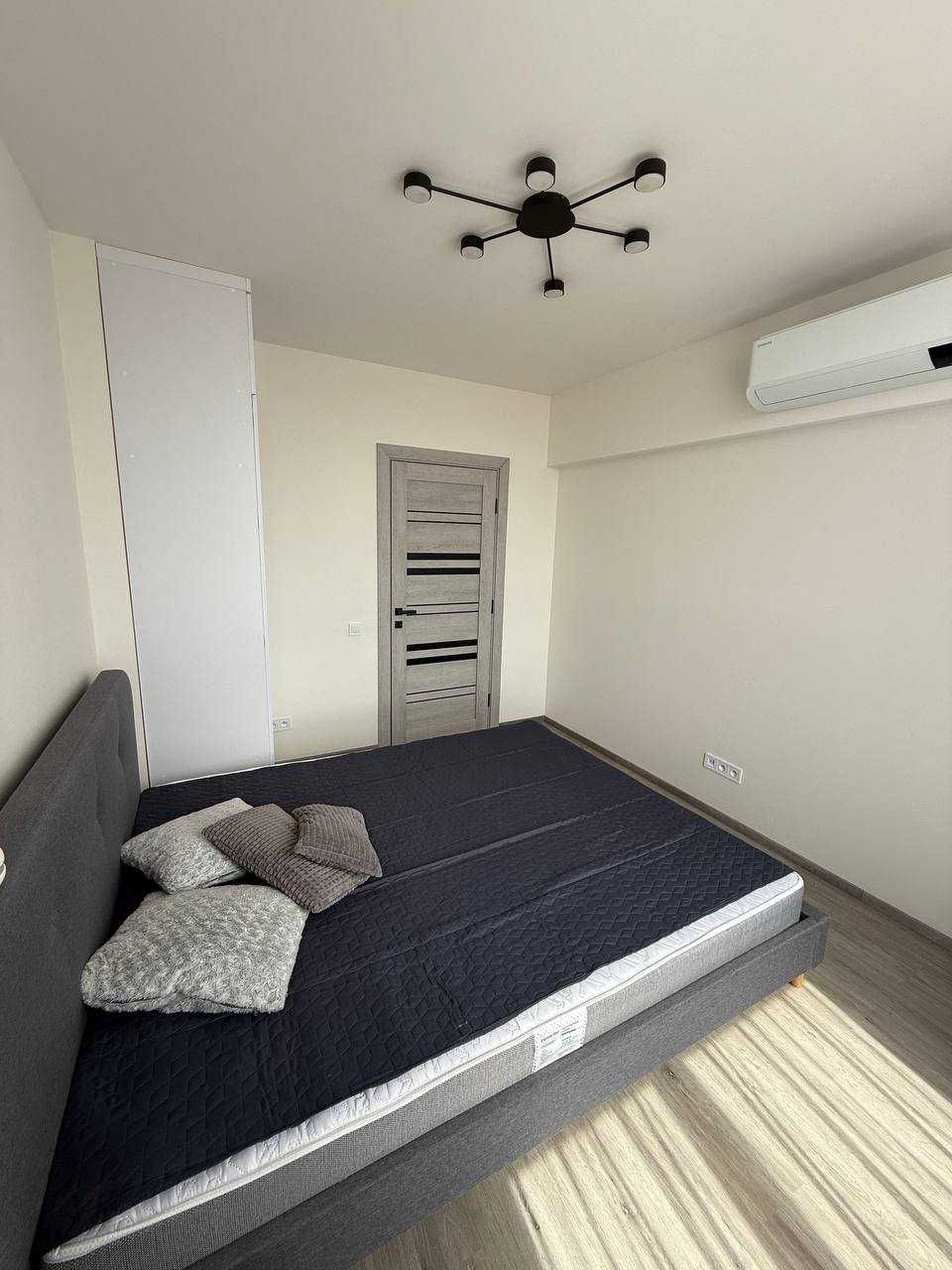 2-Room Apartment in New Building on Pasichna Street, Bright and Sunny