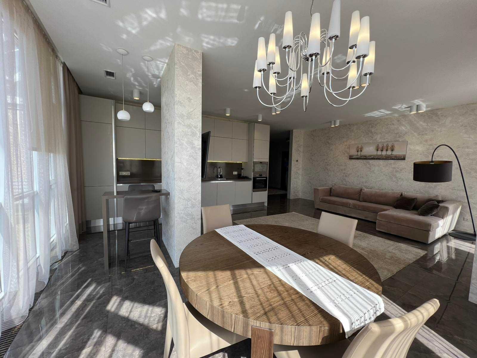 3-Bedroom Apartment on Andria Verkhoglyada Street, 22nd Floor, 120m²