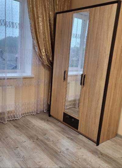 Заманауи жиһаздармен жаңа ғимараттағы 1 бөлмелі пәтер