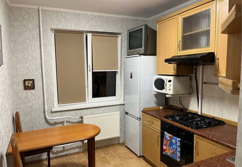 Spacious 2-Room Apartment with Classic Interior