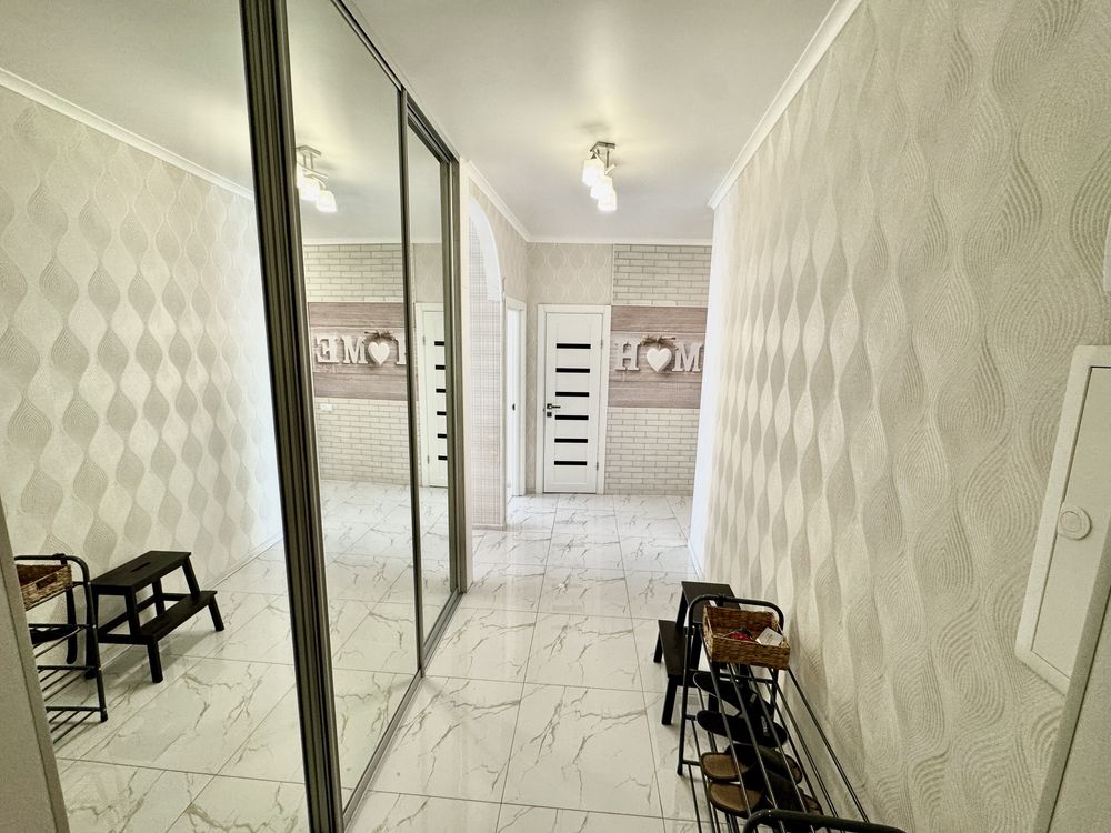 3-bedroom apartment in Arkadia (36 Pearl), close to the sea with excellent infrastructure