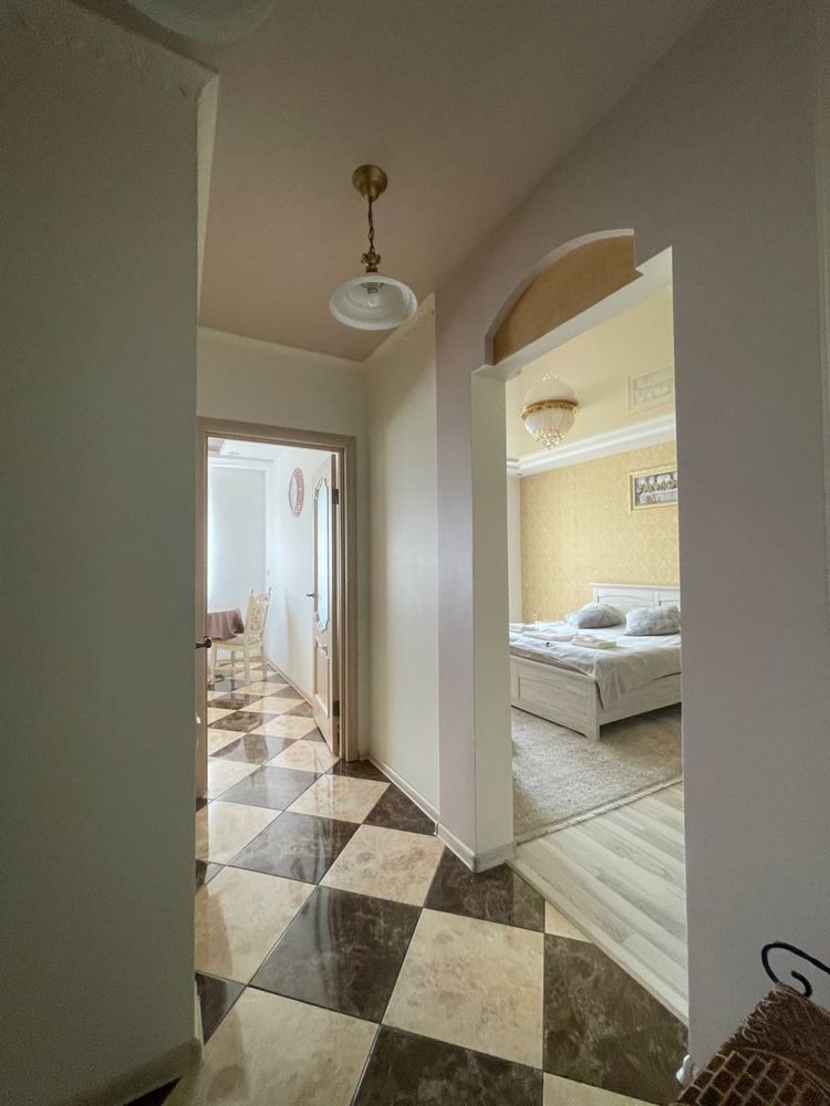 Cozy 1-Bedroom Apartment in City Center with City and Nature Views