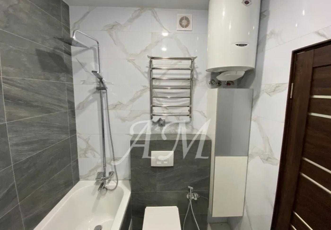 1-Room Smart Apartment near Vasylkivska Metro, Fully Furnished