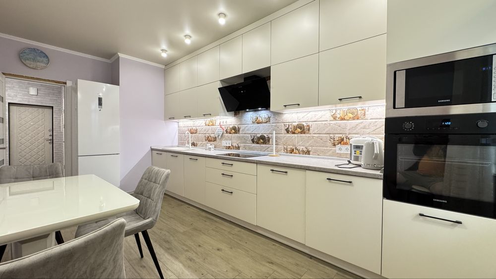 2-Room Apartment in The Lakes Complex with Designer Interior