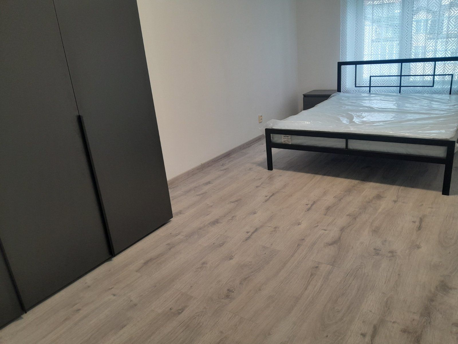 Modern Two-Bedroom Apartment in New Building