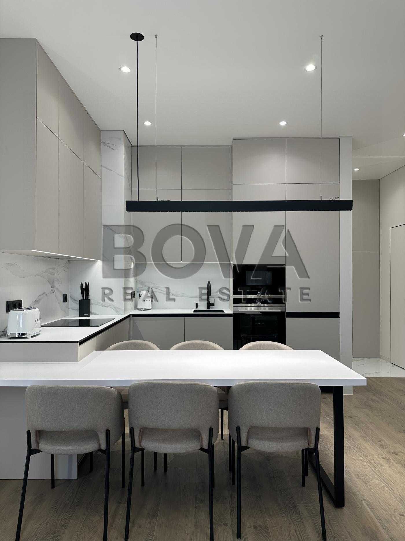 Exclusive 2-bedroom apartment in Crystal Park Tower, 65m2, premium location