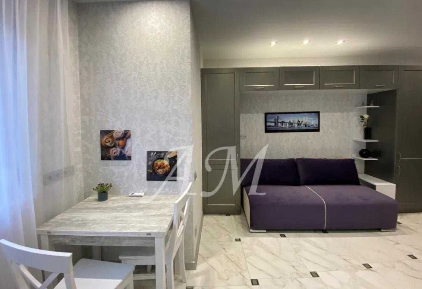 1-Room Smart Apartment near Vasylkivska Metro, Fully Furnished