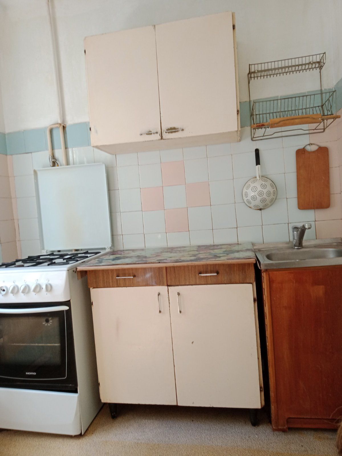 2-Bedroom Apartment Near Zhytomyrska Metro