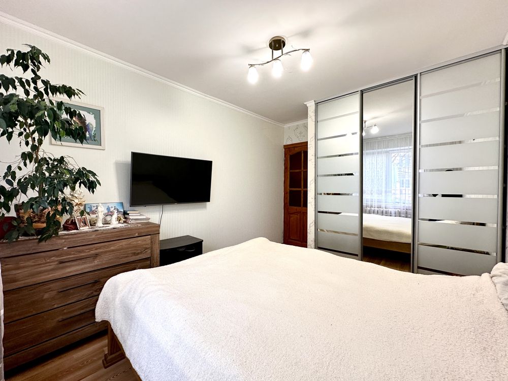 Renovated 2-bedroom apartment with central heating