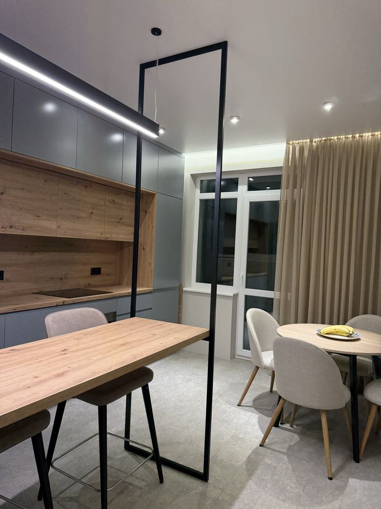 Stylish 2-Bedroom Apartment in Bahovutivskyi Complex