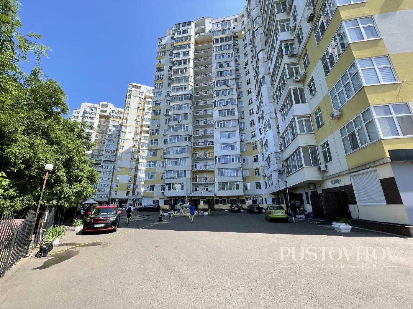 3-Bedroom Apartment in Artyleriiska Street, ЖК 'Favorite' Complex