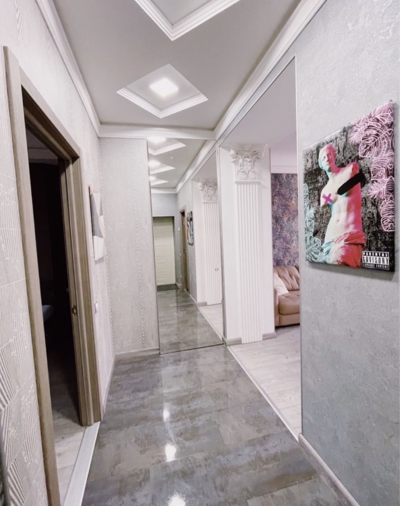 Luxurious 2-Room Apartment in City Center near Metro Stations