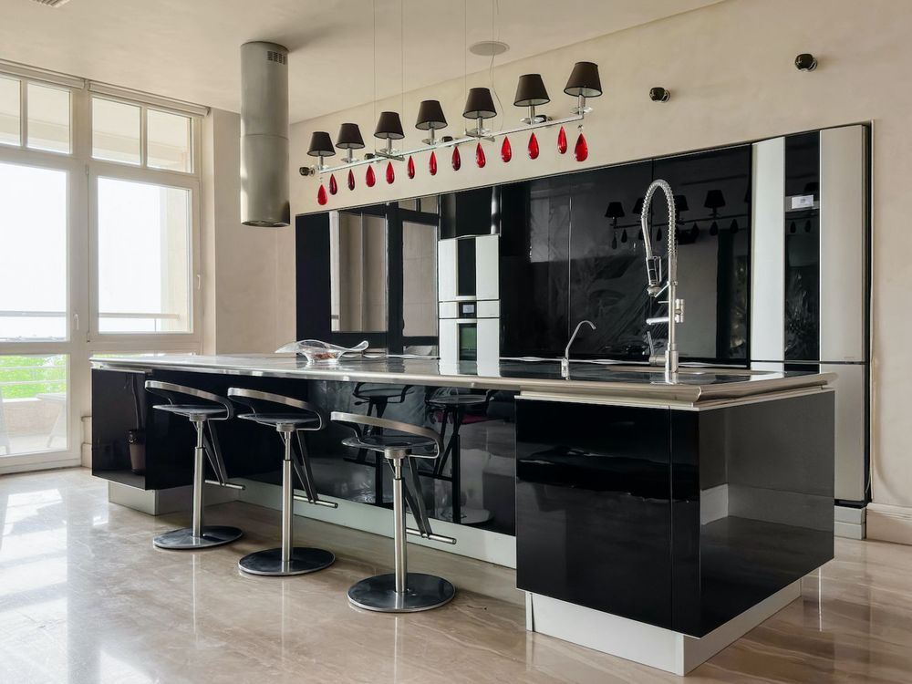 Spacious 3-Bedroom Designer Apartment with Luxury Features