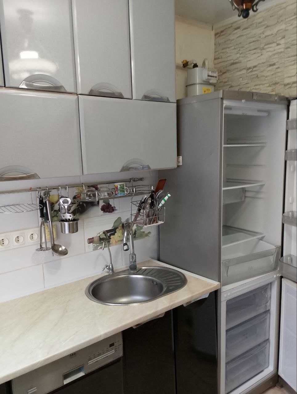 Cozy 1-2 Room Apartment on Krymsky Boulevard with Full Amenities