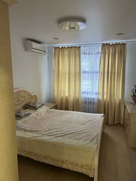 2-Room Apartment with Euro Renovation near 23 Serpnia Metro