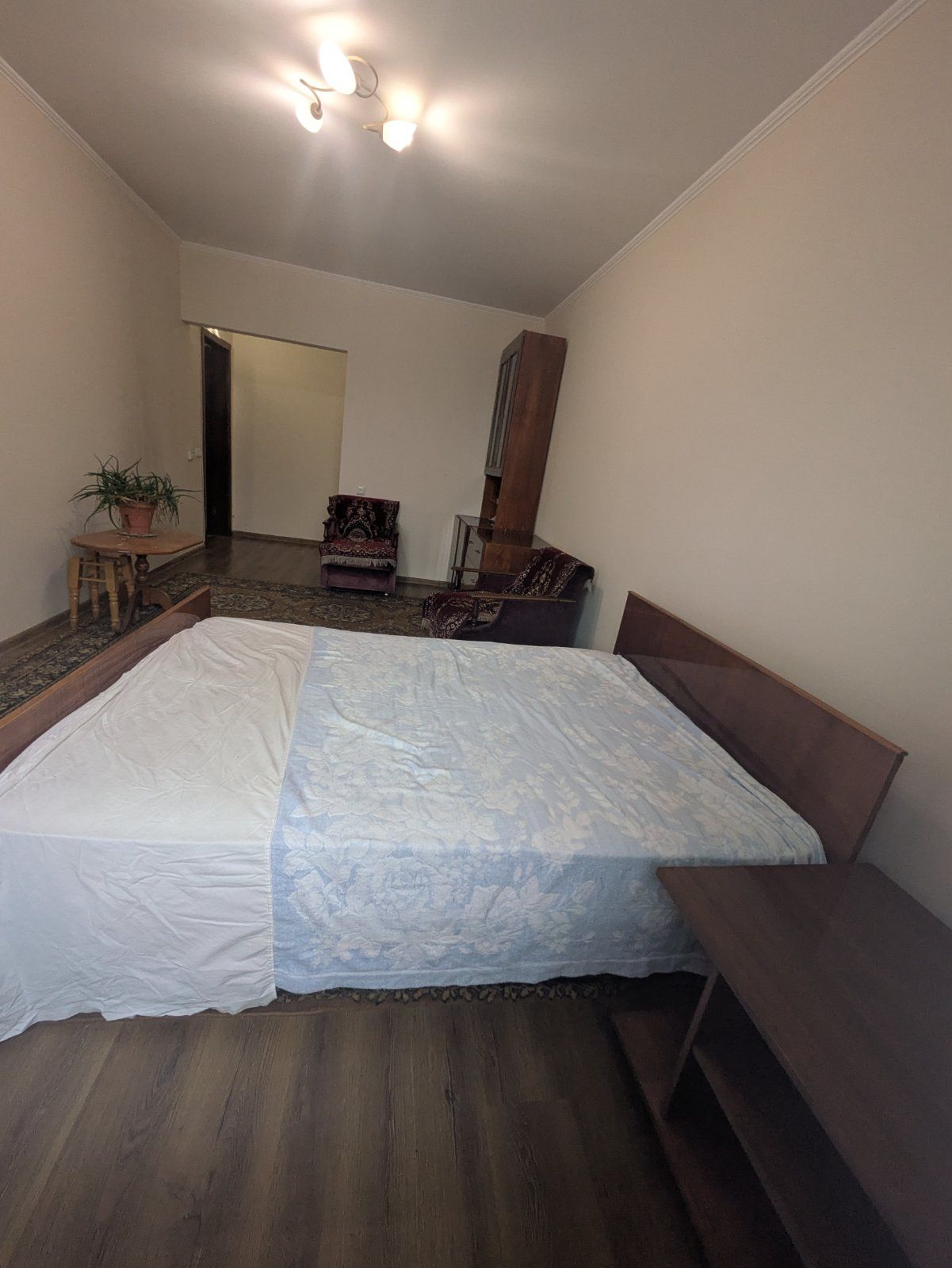 Spacious 1-bedroom apartment on Ivan Pavla II Street