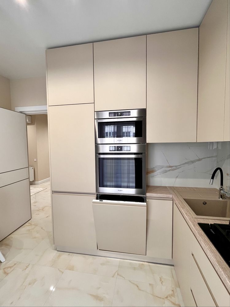 1-Bedroom Apartment in New Building, Designer Renovation, Prime Location