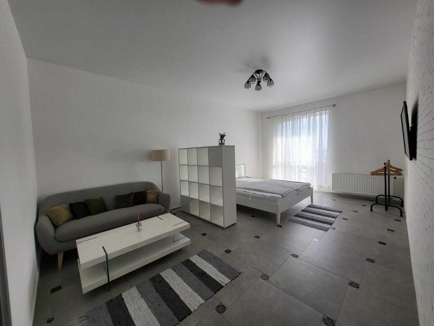 1-Bedroom Apartment on Zelena Street with VIP-Class Amenities