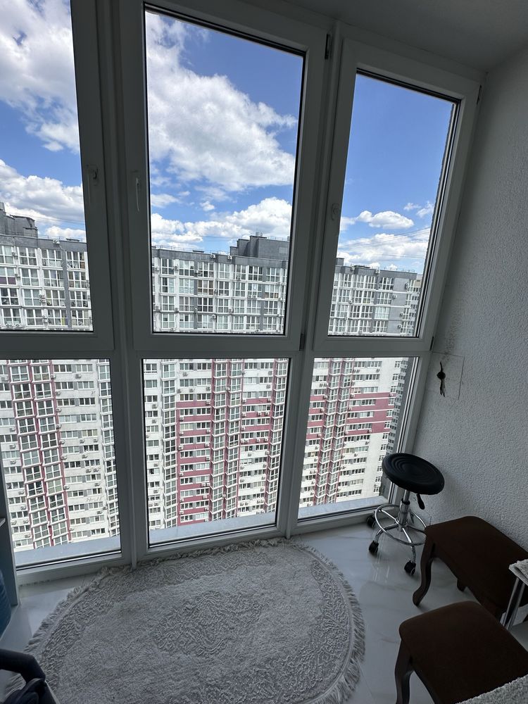 2-Bedroom Apartment with Designer Renovation near Auchan
