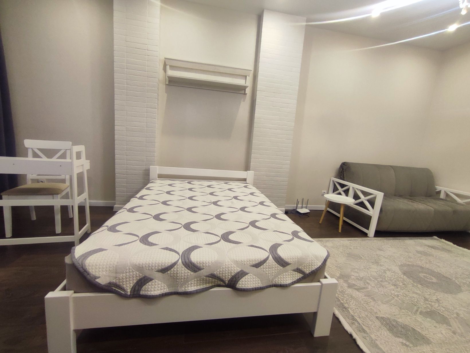 Spacious 1-bedroom apartment in Pechersk Quarter, 19th floor, with view