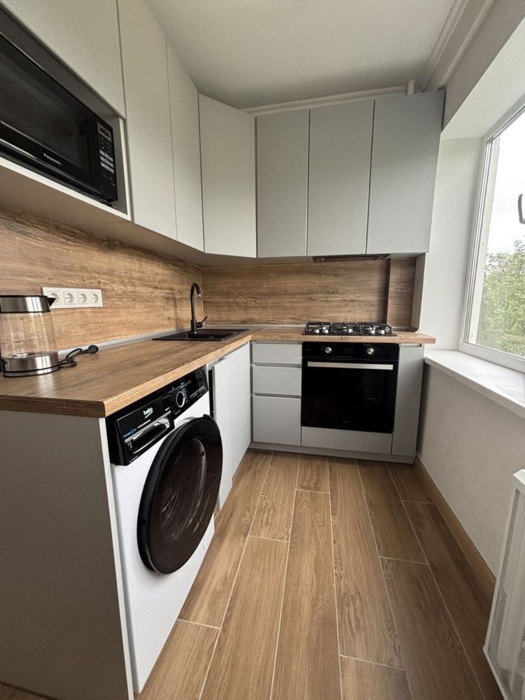 1-bedroom apartment near Chernihivska metro, first rental, new renovation
