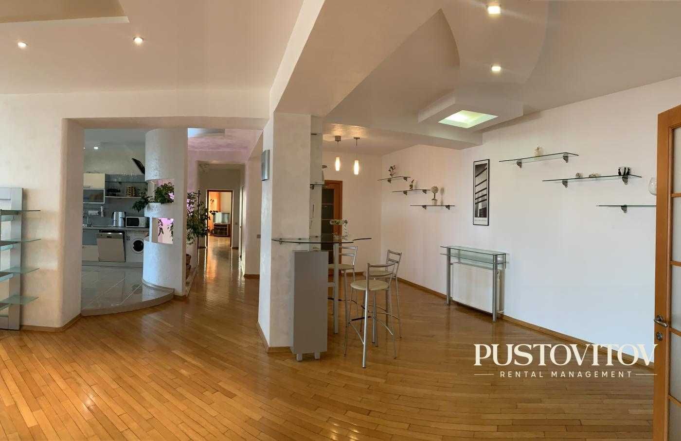 Spacious Sea View Apartment at Liderovsky Boulevard