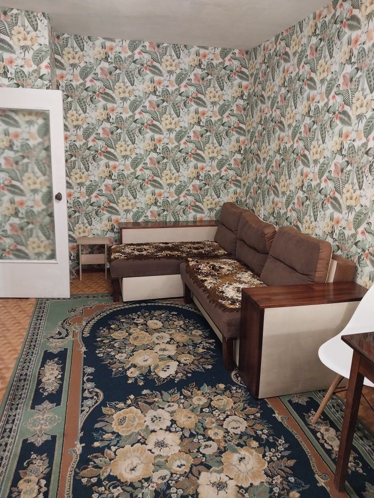 Clean One-Bedroom Apartment Near School 11