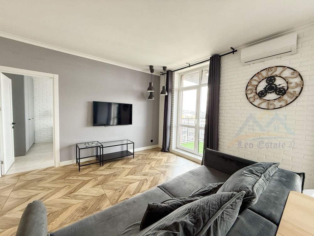 Two-bedroom apartment in Avalon Complex near Chornovola Avenue