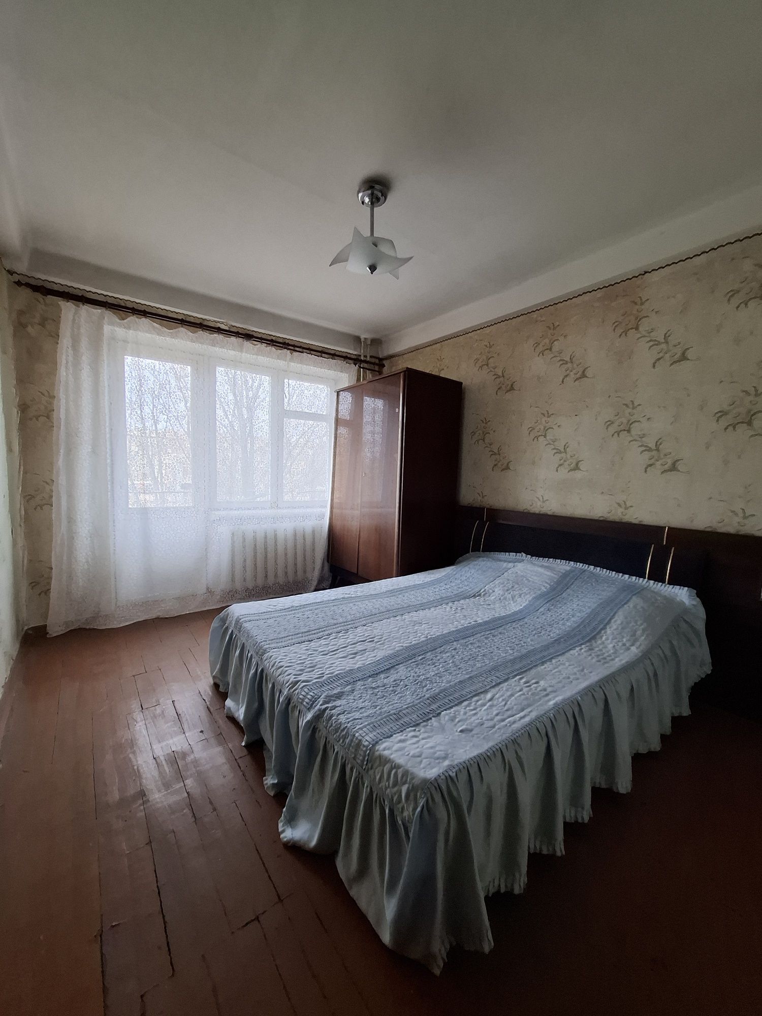 2-room apartment on O. Vishni Street, Damansky area