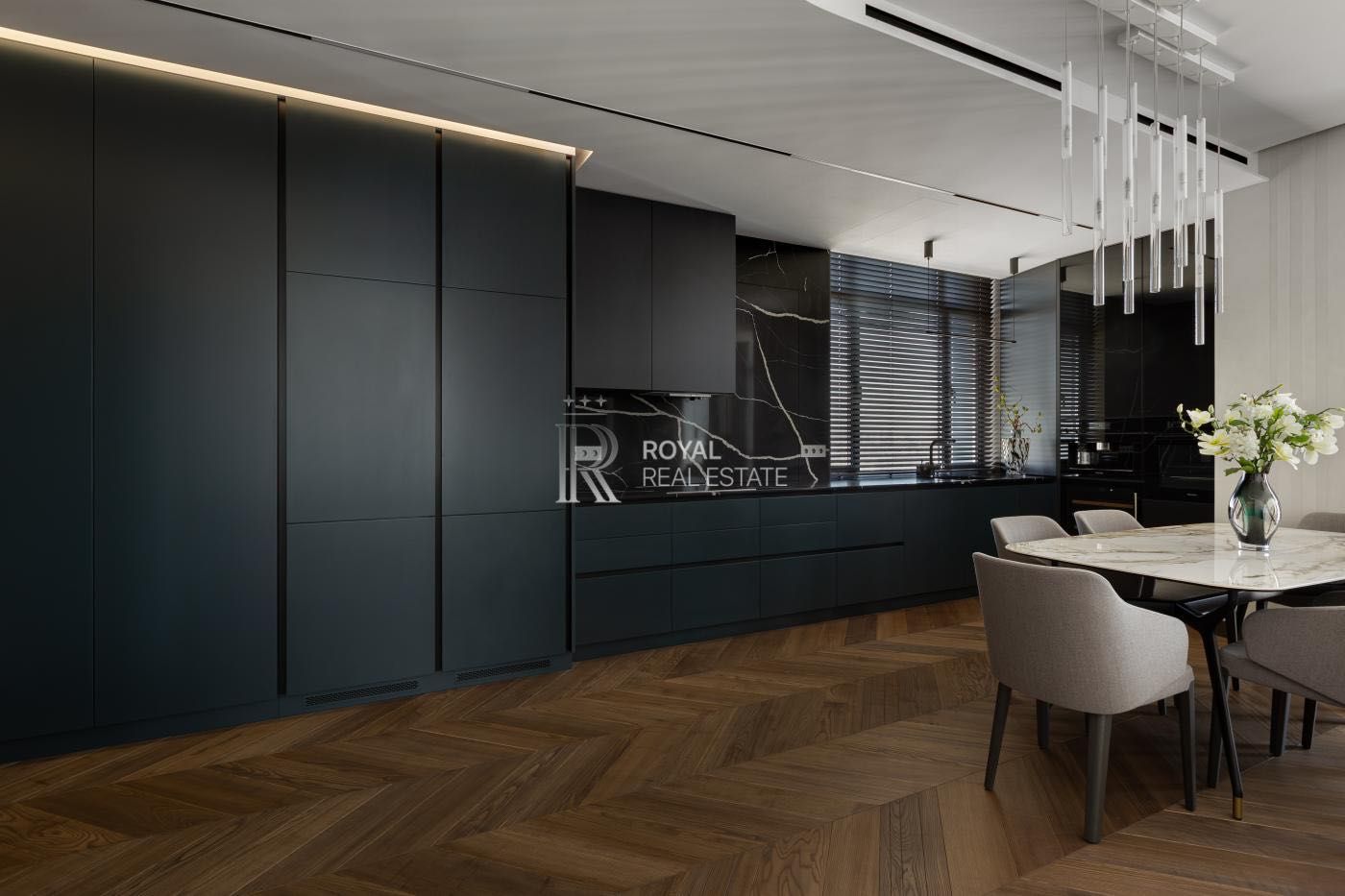 3-Bedroom Designer Apartment in Park Avenue VIP Complex, Kyiv