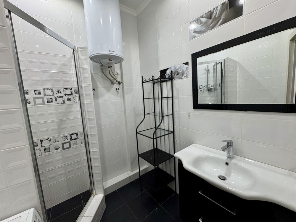 Comfortable 2-bedroom apartment at French Boulevard, Paris Complex