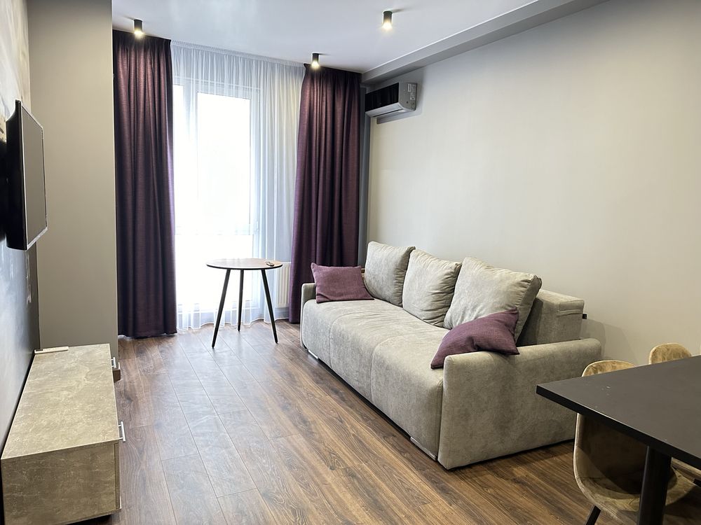 Spacious One-Bedroom Apartment with Modern Design in Nova Anglia Complex