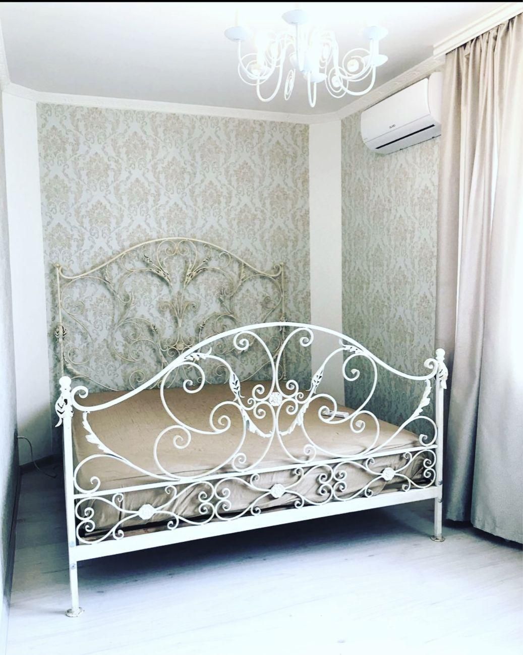 2-Room Apartment near Zvynarytska Metro, Designer Renovation