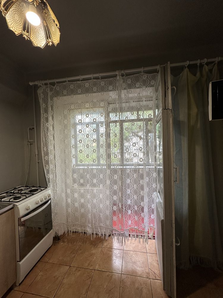 Cozy 1-Bedroom Apartment in Borshchahivka, Zodchykh Street