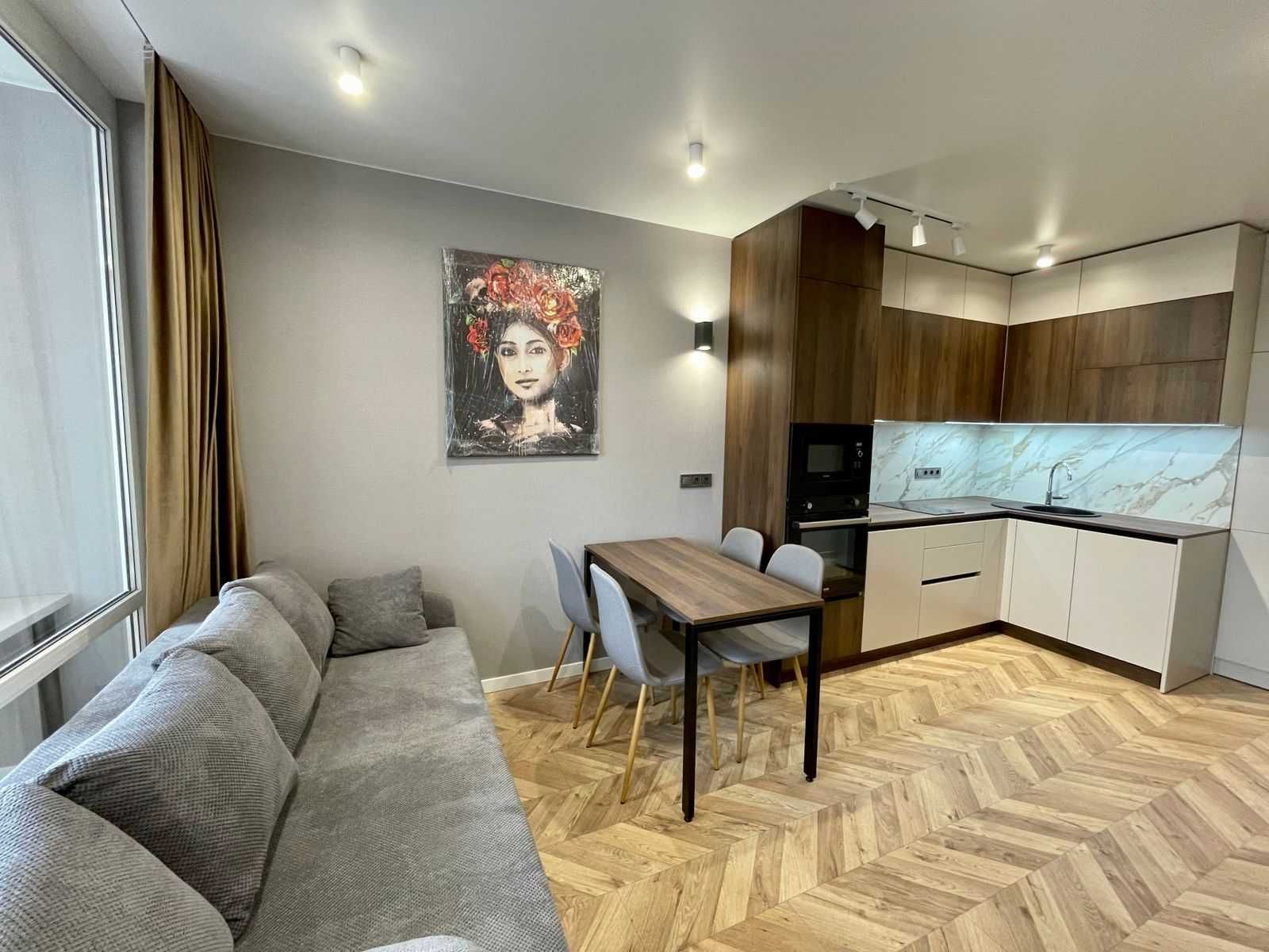Modern Studio Apartment with Designer Renovation near Arkadia