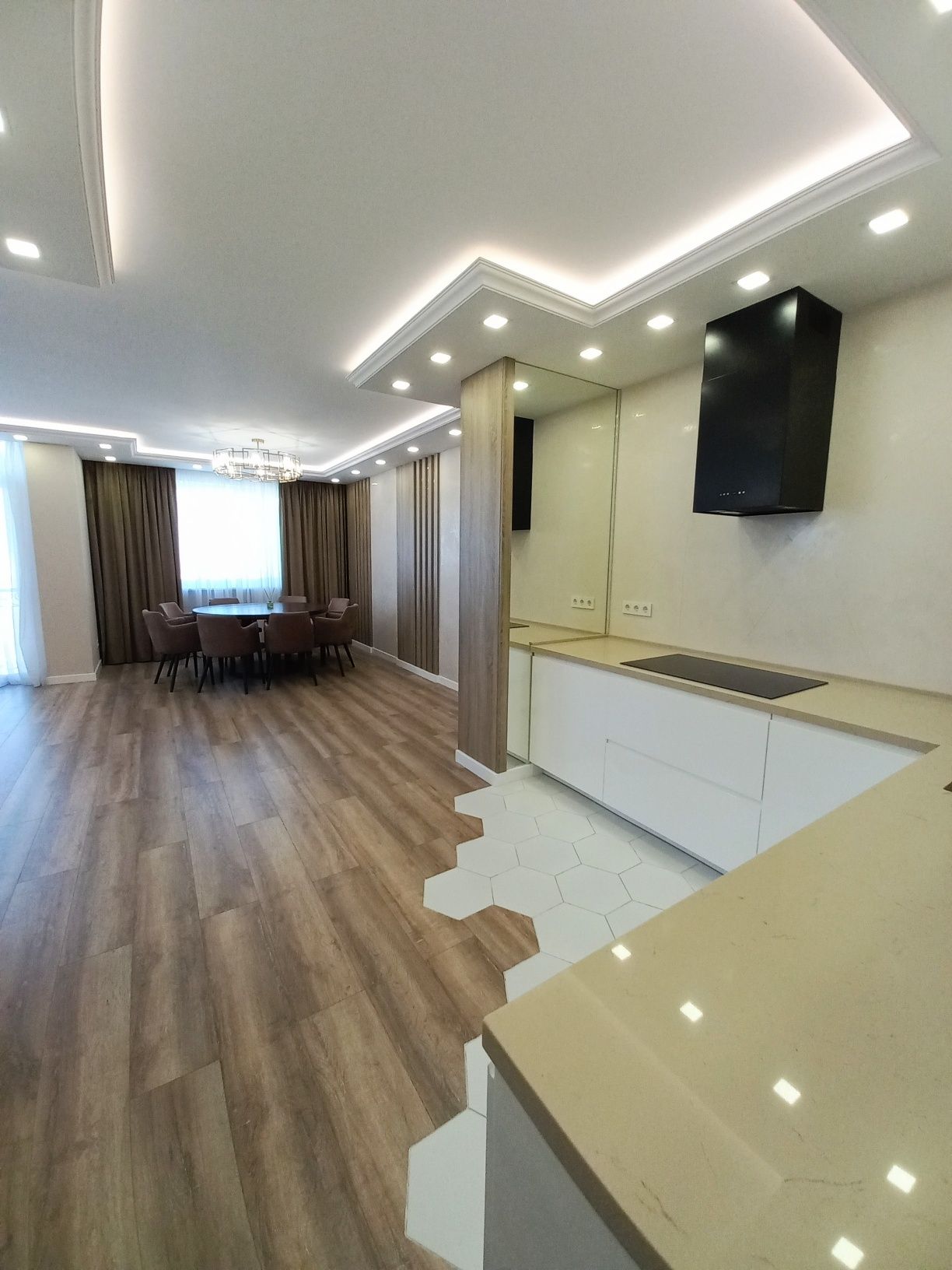 VIP 2-Level Penthouse in Obolon, 200 sq.m, Top Floor, Premium Renovation