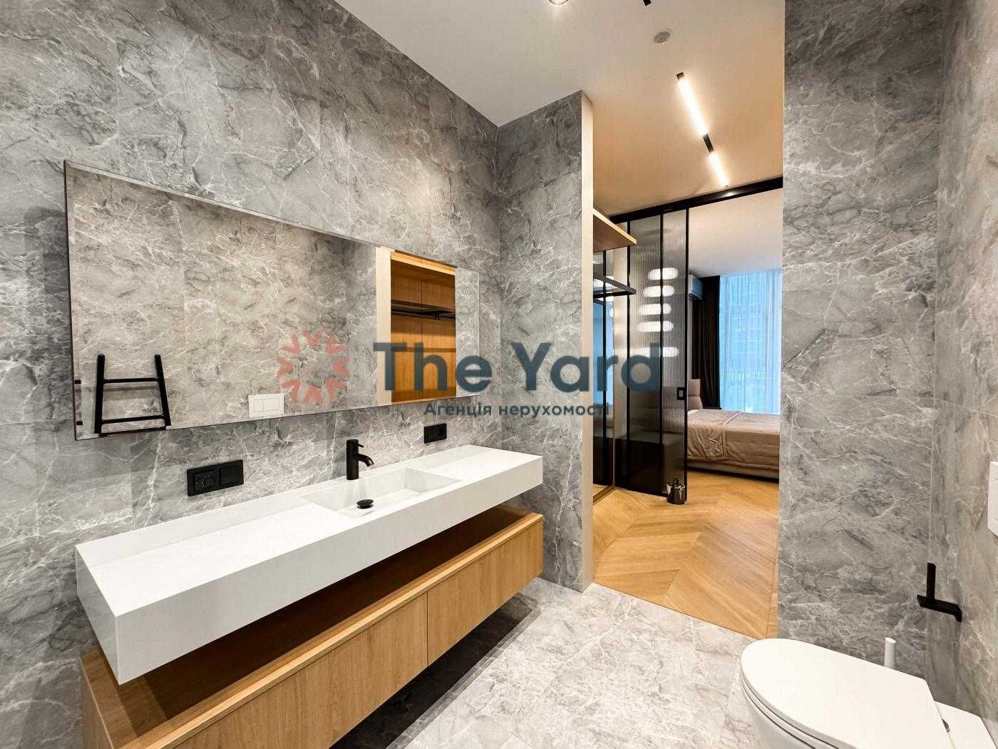 3-Room Apartment in Novopecherski Lipki Complex with Premium Amenities