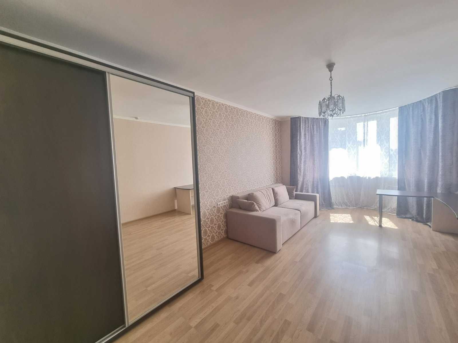 2-Room Separate Apartment on Sribnokilska Street with Euro Renovation