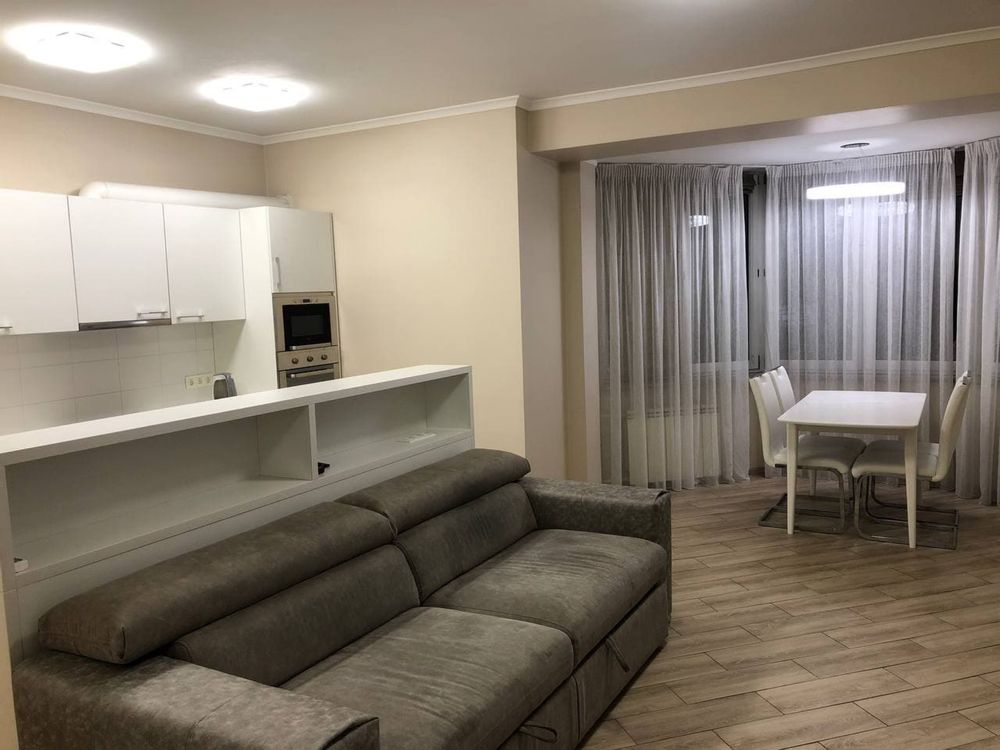 Spacious 1-Bedroom Apartment near Minska Metro with Designer Renovation