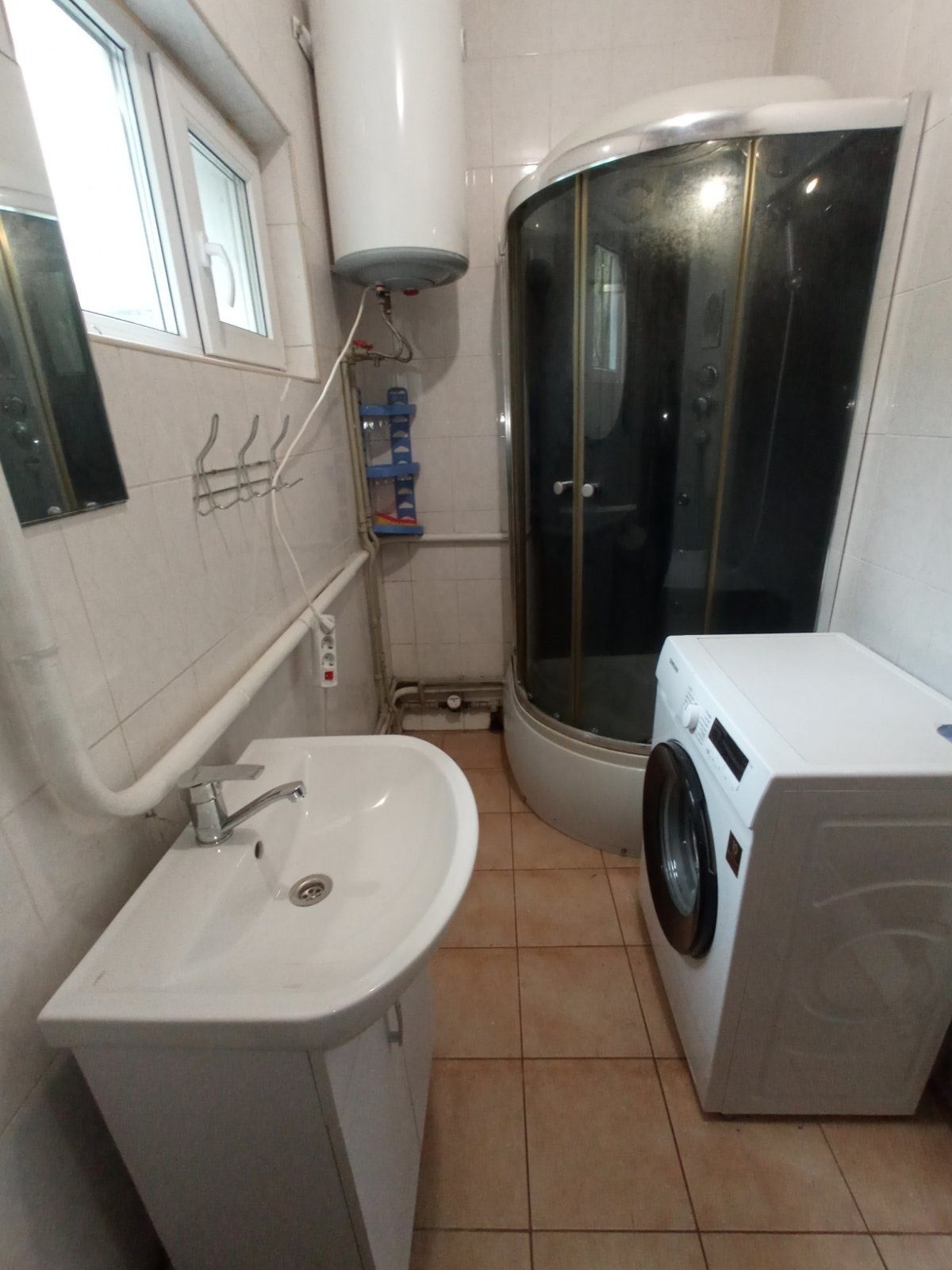 Cozy 1-room apartment near paper market in Borshchahivka
