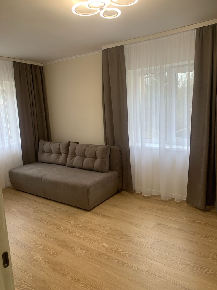 Newly Renovated Apartment on Svobody Avenue, Close to City Center