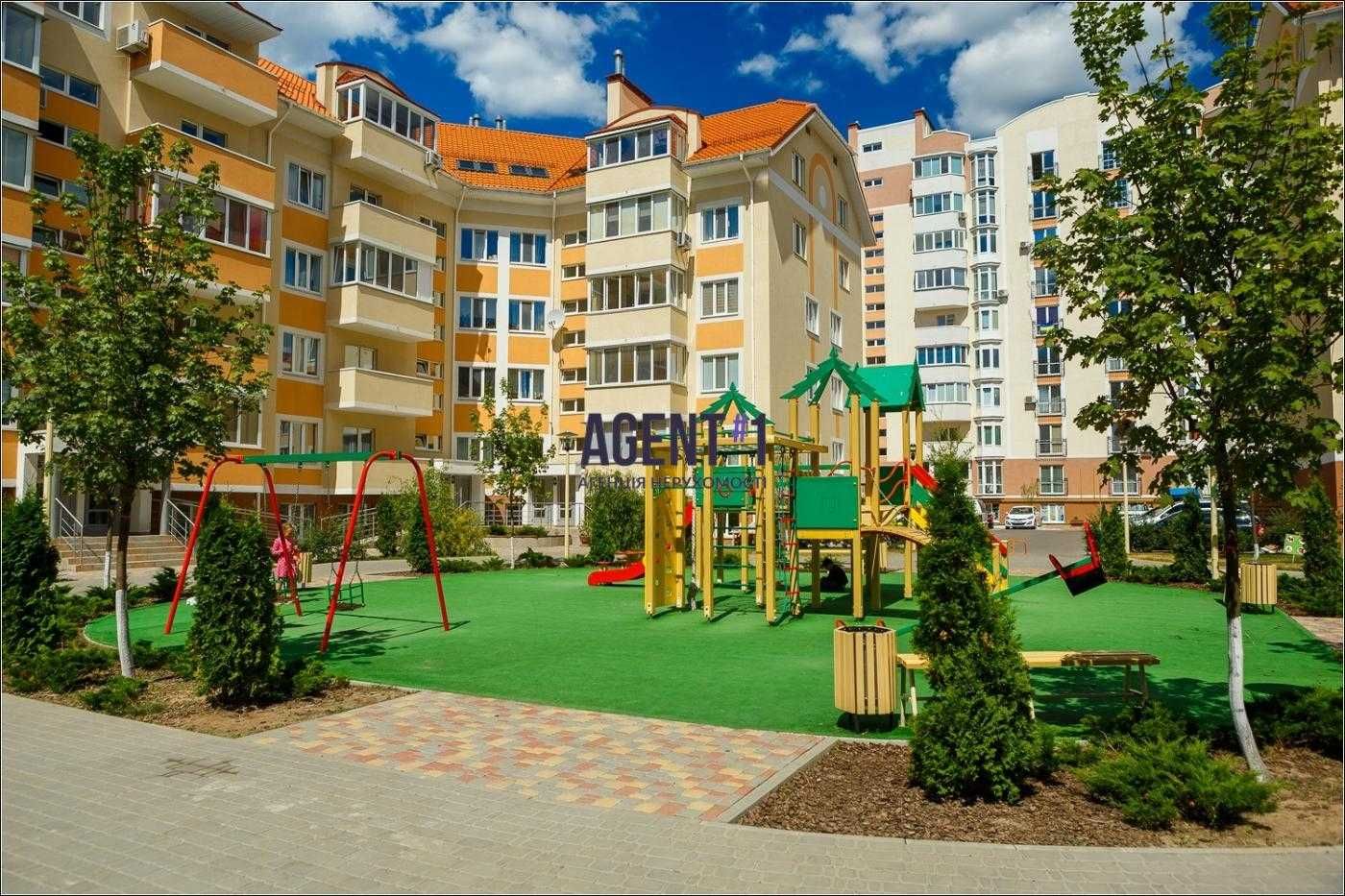 1-Bedroom Apartment in Petrivsky Quarter, Sofiivska Borshchahivka