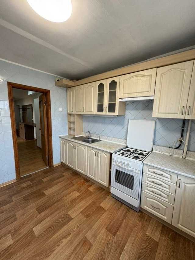 Two-room apartment on Hetman Petro Doroshenko Street with good renovation
