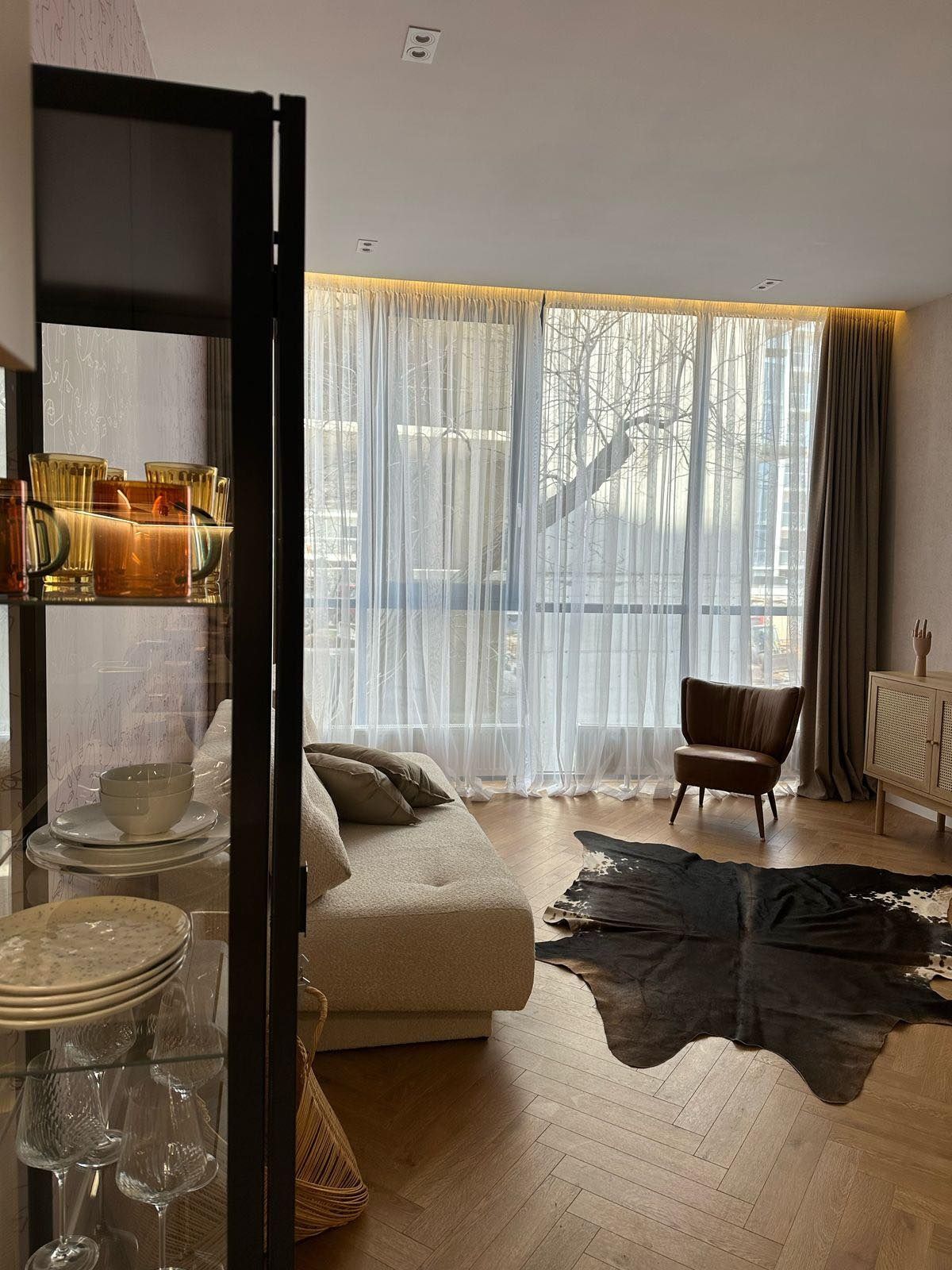Stylish 1-bedroom apartment in Santorin Complex at 10 Fontana Station