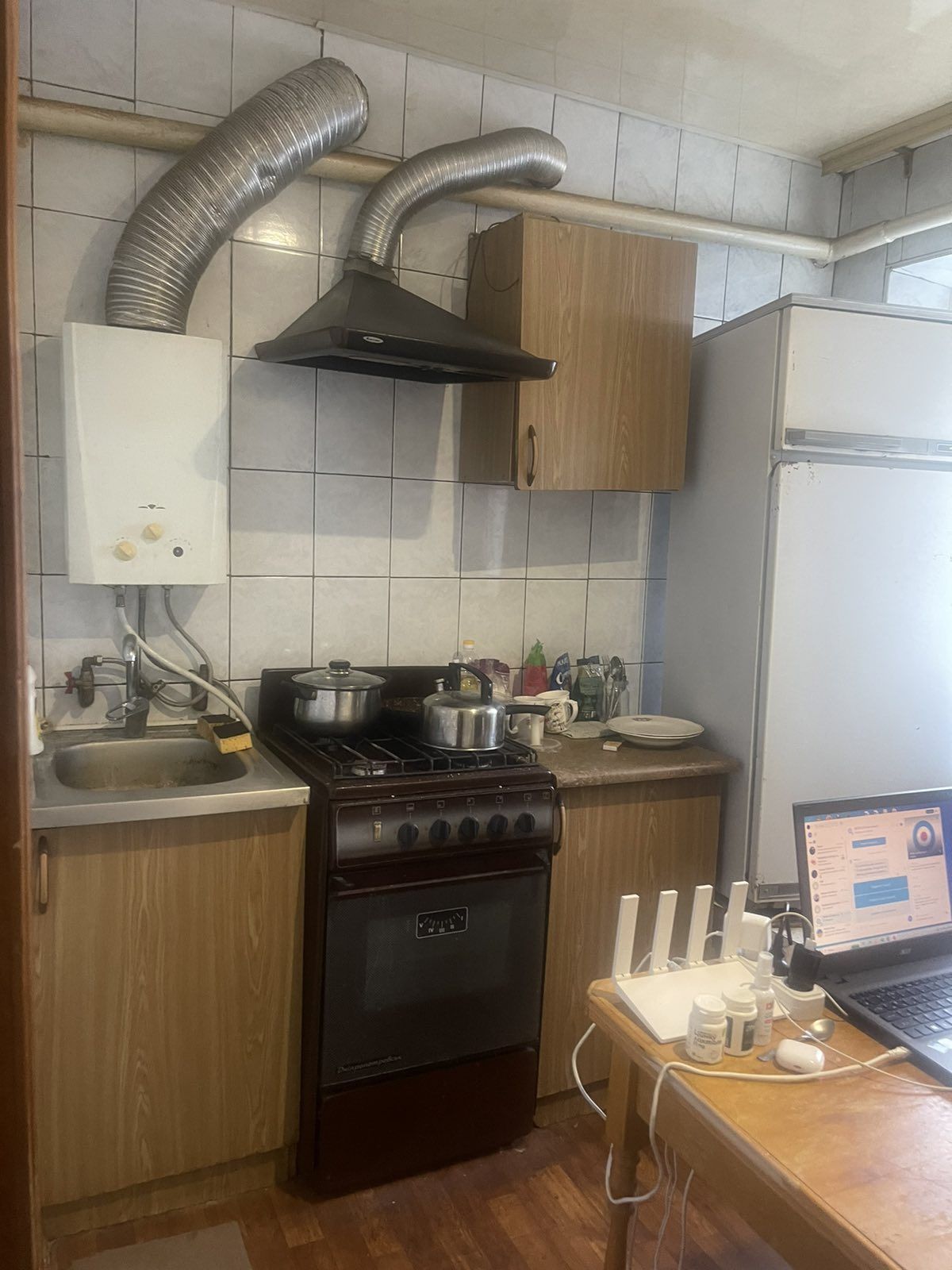 One-bedroom apartment on Kuzma Skryabin Street with furniture and appliances