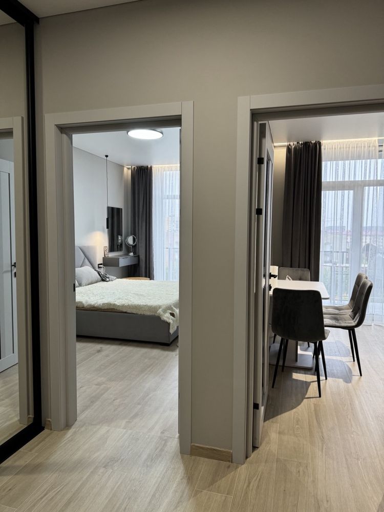 Stylish 1.5-Room Apartment in Crystal Business-Class Residential Complex