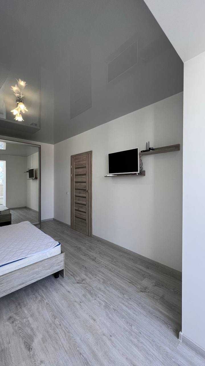 One-bedroom apartment in new residential complex near city lake